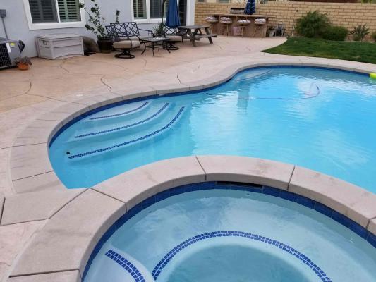 /images/photo-gallery/freeform-pools/20180214_112925alt.2311130505550.jpg