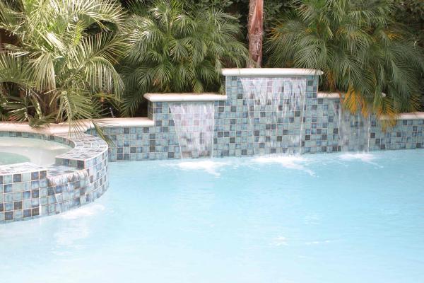/images/photo-gallery/freeform-pools/TP-4.2503051152480.jpg