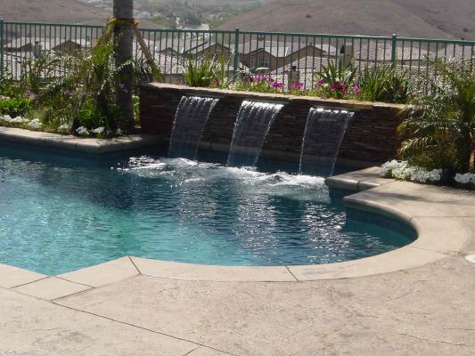 /images/photo-gallery/freeform-pools/Thomas-Pools-2.2503051151080.jpg