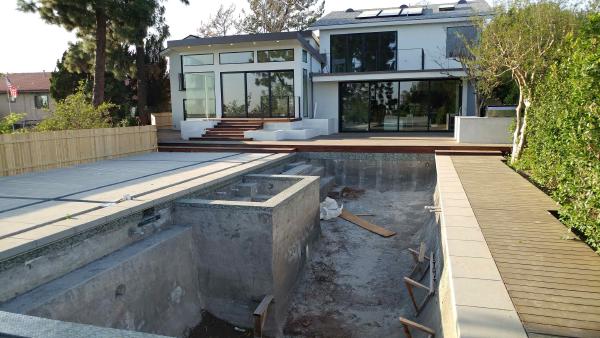 /images/photo-gallery/pool-building-process/0316171753.1912091419550.jpg