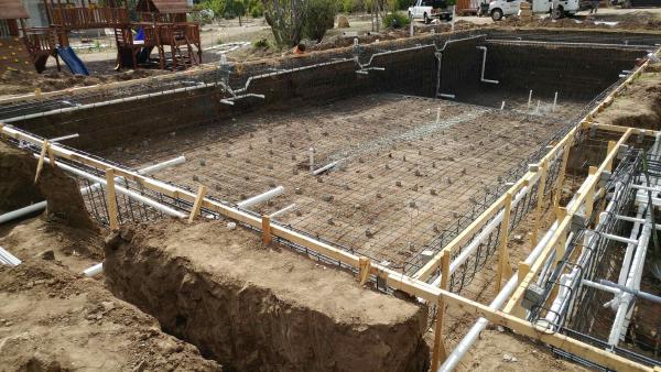 /images/photo-gallery/pool-building-process/0325171523.1912091419550.jpg